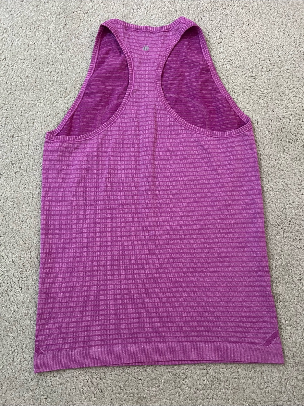 Lululemon Swiftly Tech High Neck Tank Top size 8 - Picture 2 of 7